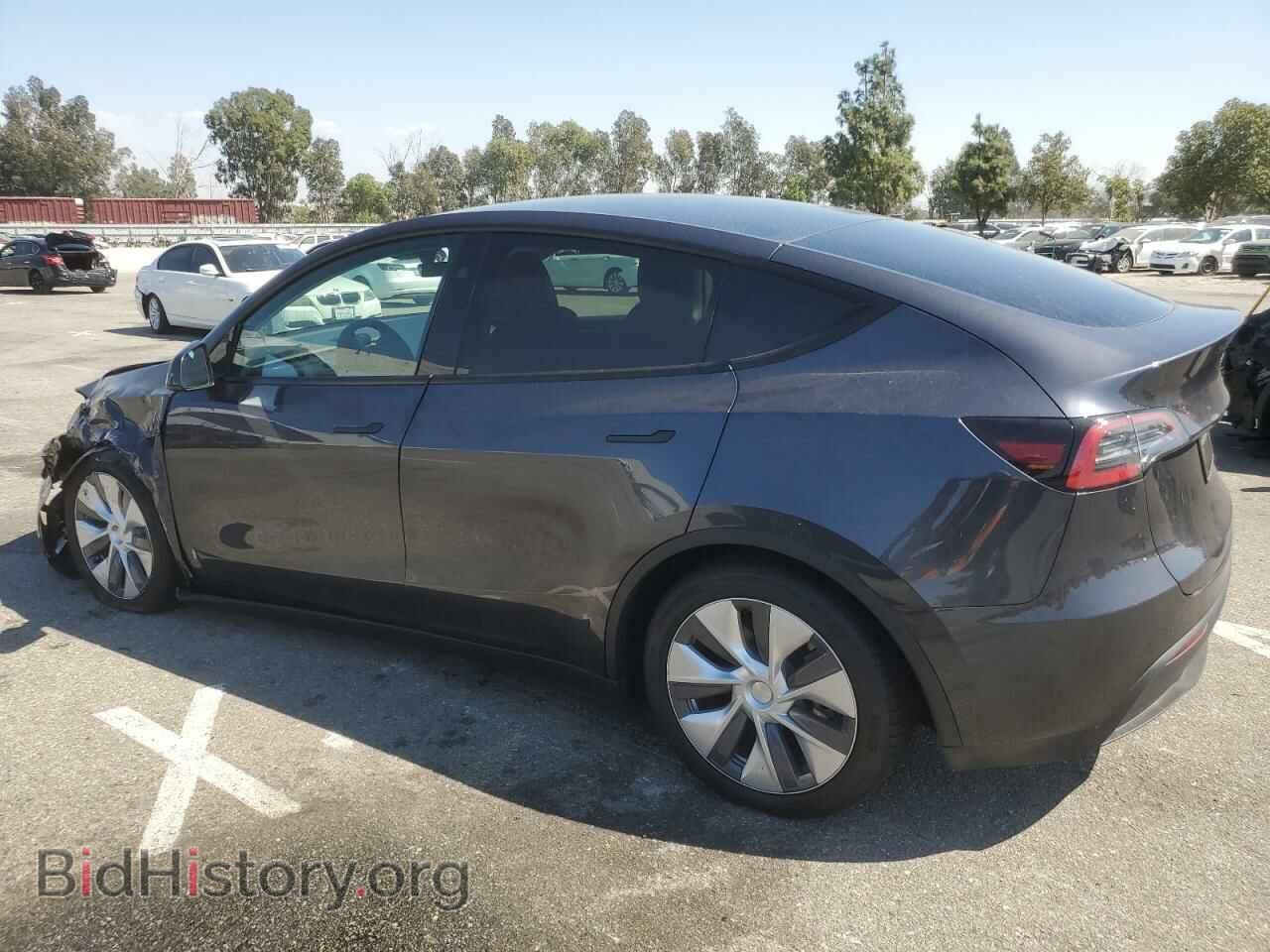 2024 TESLA MODEL Y - VIN: 7SAYGDEE2RA249439 - Фото 2