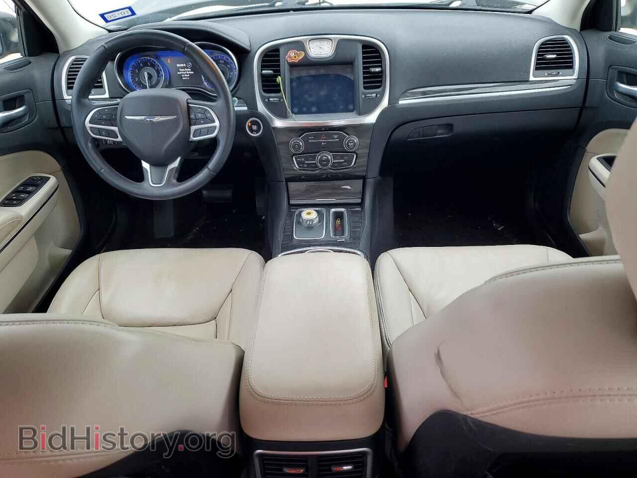 2017 CHRYSLER 300 - VIN: 2C3CCAAGXHH625779 - Фото 8