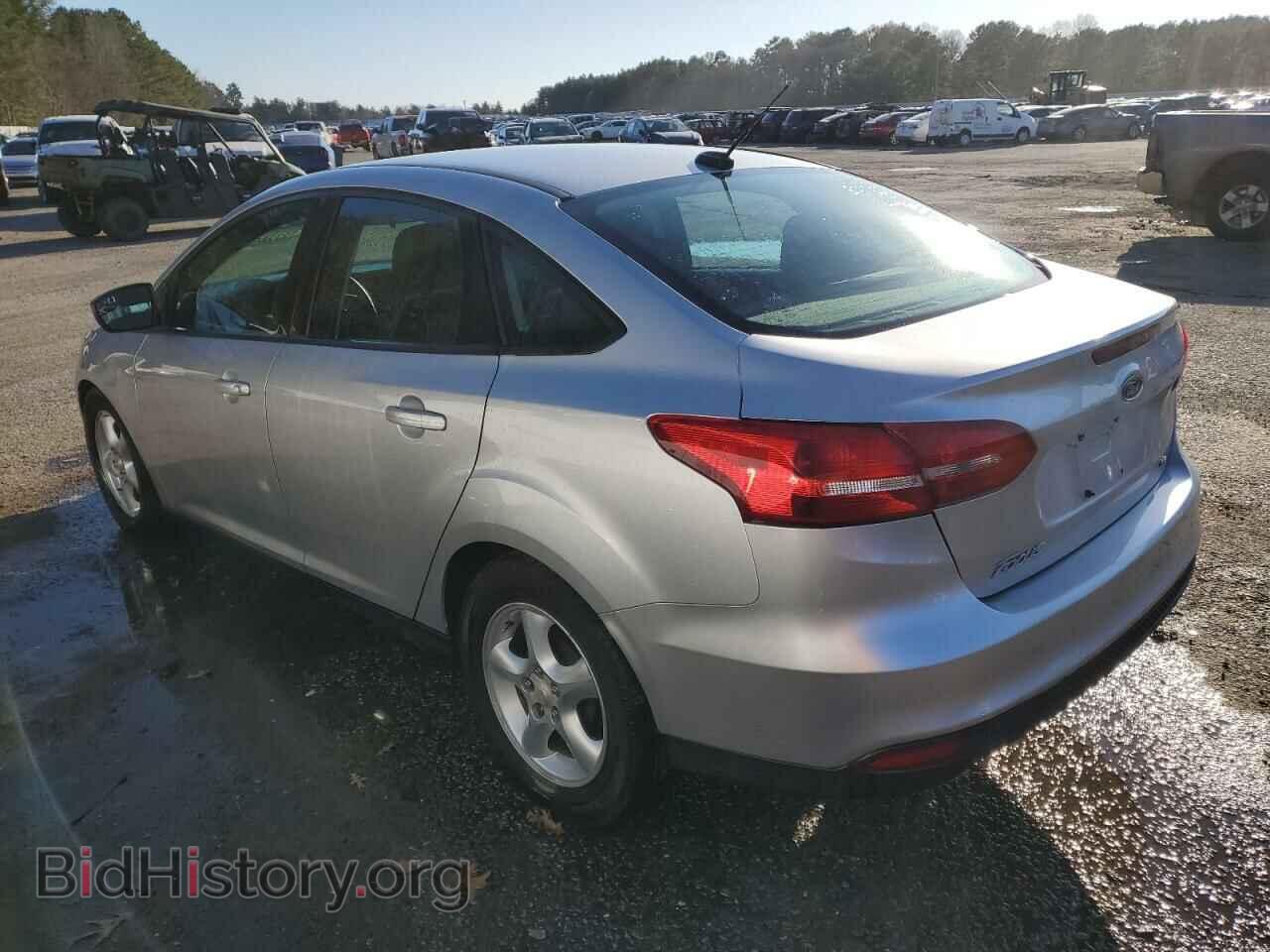 2018 FORD FOCUS - VIN: 1FADP3F2XJL218427 - Photo 2