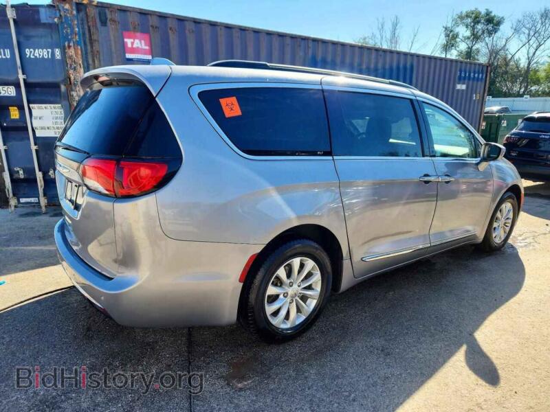 2017 Chrysler PACIFICA (VIN 2C4RC1BG0HR526578) — фото 3 из 14