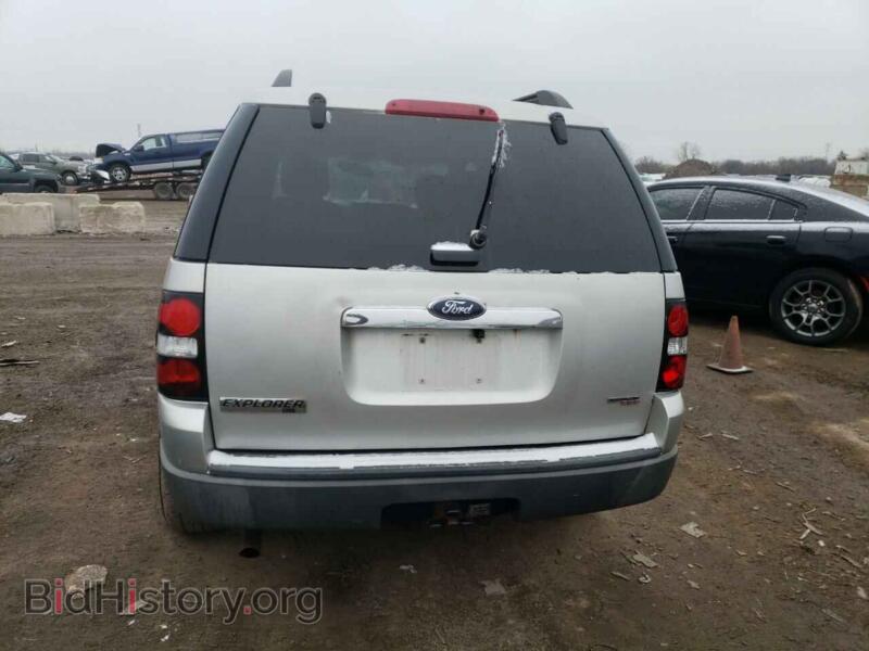 2006 Ford EXPLORER (VIN 1FMEU73E06UB50388) — photo 6 of 13