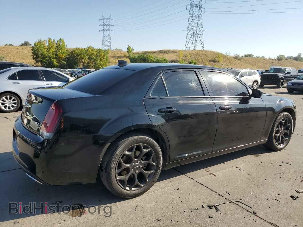 2019 CHRYSLER 300 - VIN: 2C3CCAGG9KH689925 - Фото 3