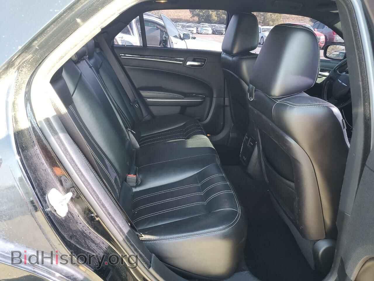 2019 CHRYSLER 300 - VIN: 2C3CCAGG9KH689925 - Фото 10