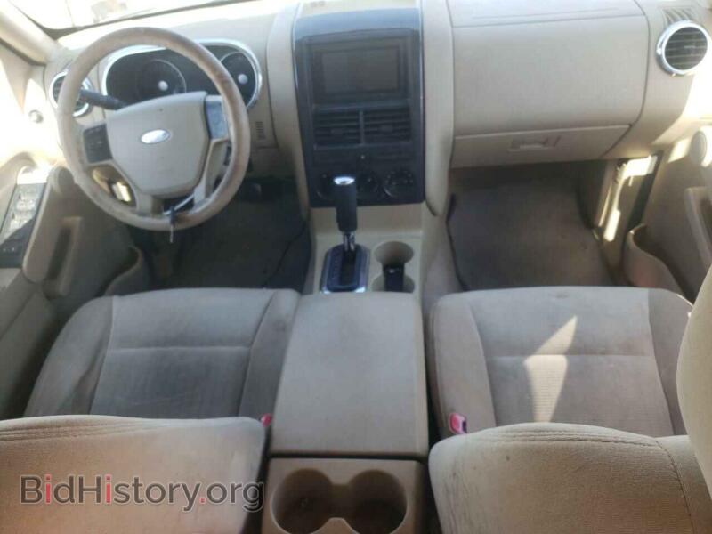 2006 Ford EXPLORER (VIN 1FMEU63E46UA65175) — photo 8 of 12