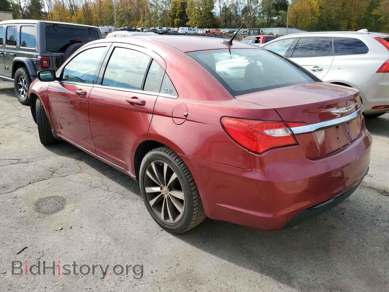 2011 CHRYSLER 200 - VIN: 1C3BC8FG7BN567335 - Фото 2
