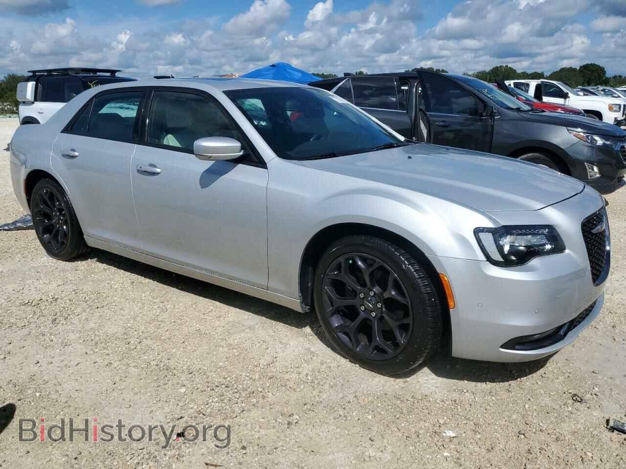 2019 CHRYSLER 300 - VIN: 2C3CCABG6KH556787 - Фото 4