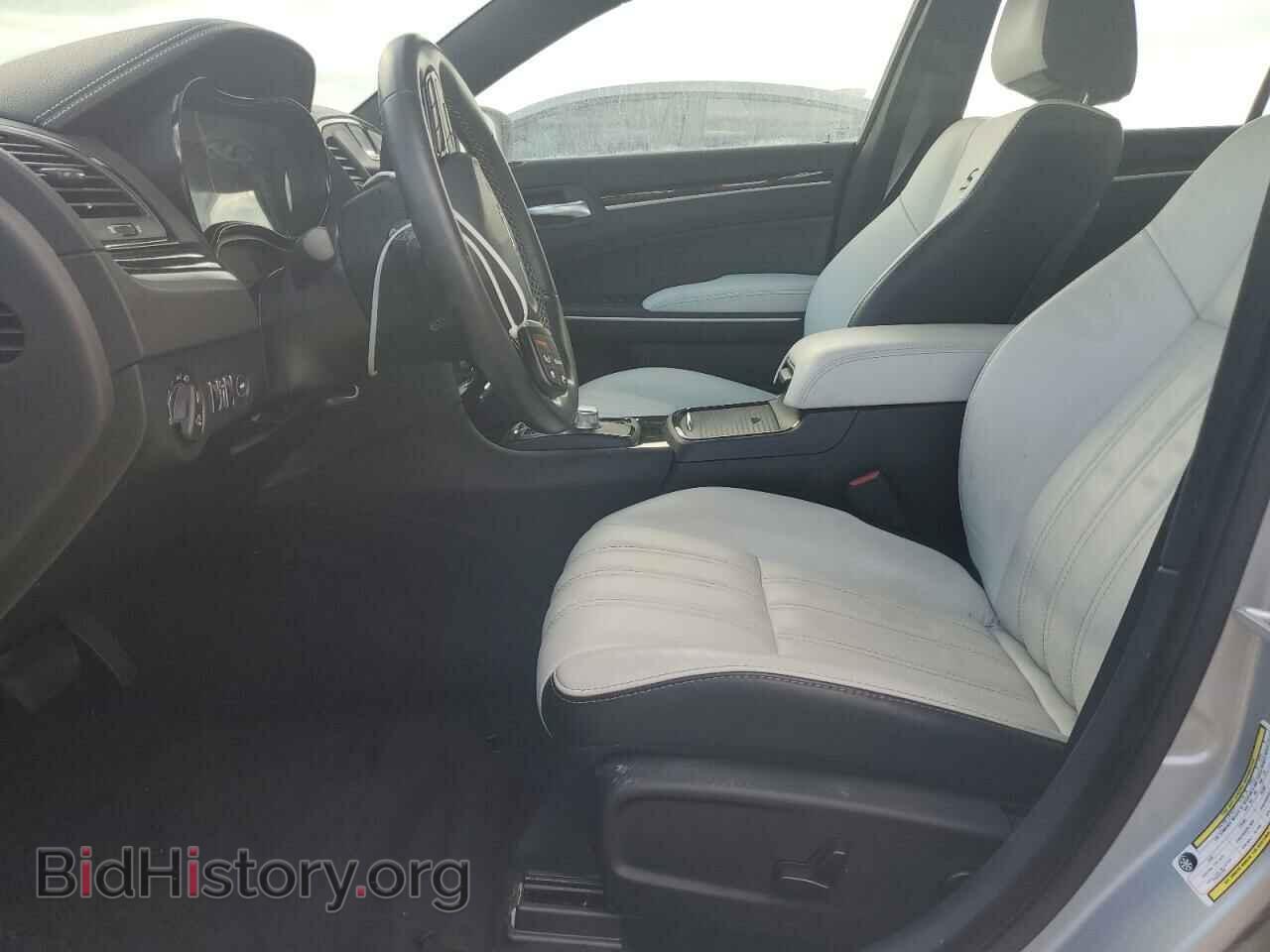 2019 CHRYSLER 300 - VIN: 2C3CCABG6KH556787 - Фото 7
