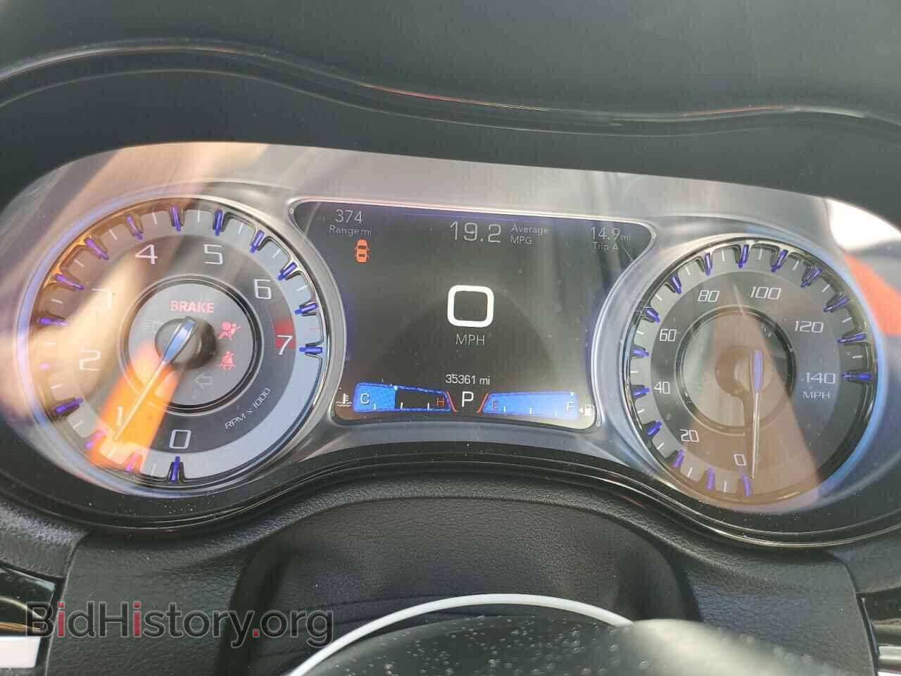 2019 CHRYSLER 300 - VIN: 2C3CCABG6KH556787 - Фото 9