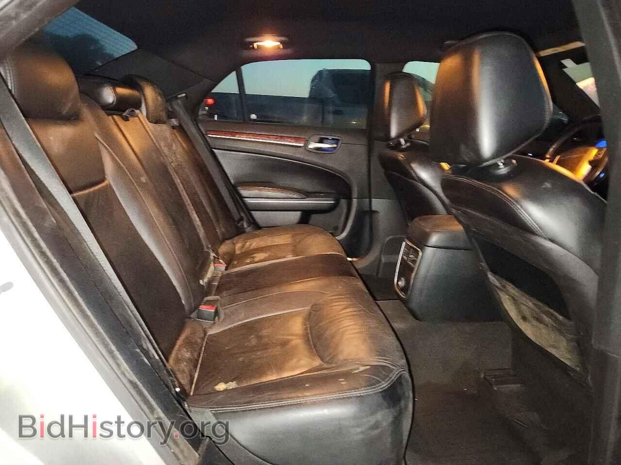 2012 Chrysler 300 (VIN 2C3CCACG0CH224263) — фото 10 из 12