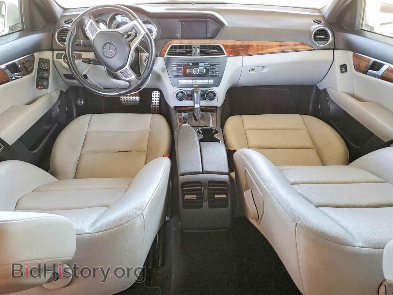 2013 MERCEDES-BENZ C-CLASS - VIN: WDDGF4HB7DR263944 - Фото 8