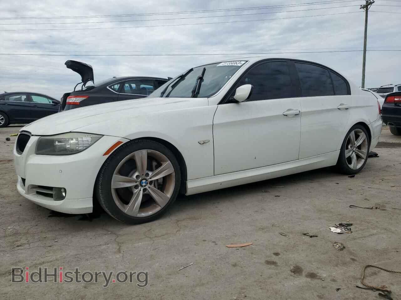 Photo WBAPM73589E191909 - BMW 3 SERIES 2009