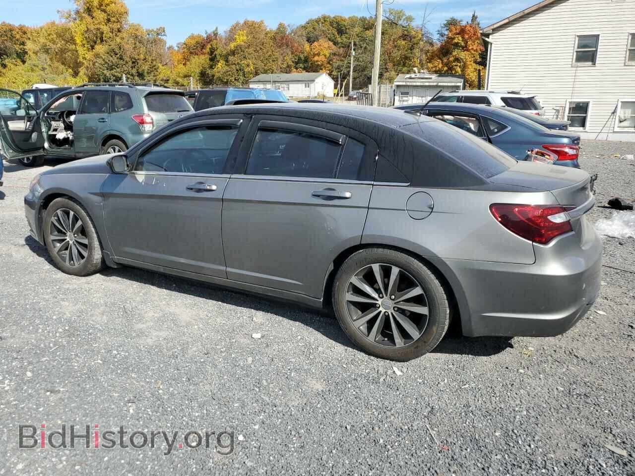 2011 CHRYSLER 200 - VIN: 1C3BC8FG7BN577623 - Фото 2