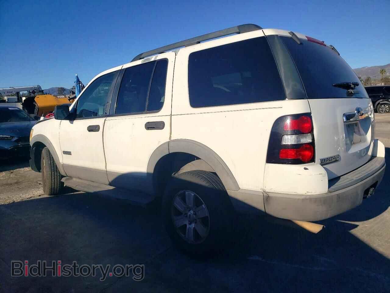 2006 FORD EXPLORER - VIN: 1FMEU63E86UB23806 - Photo 2
