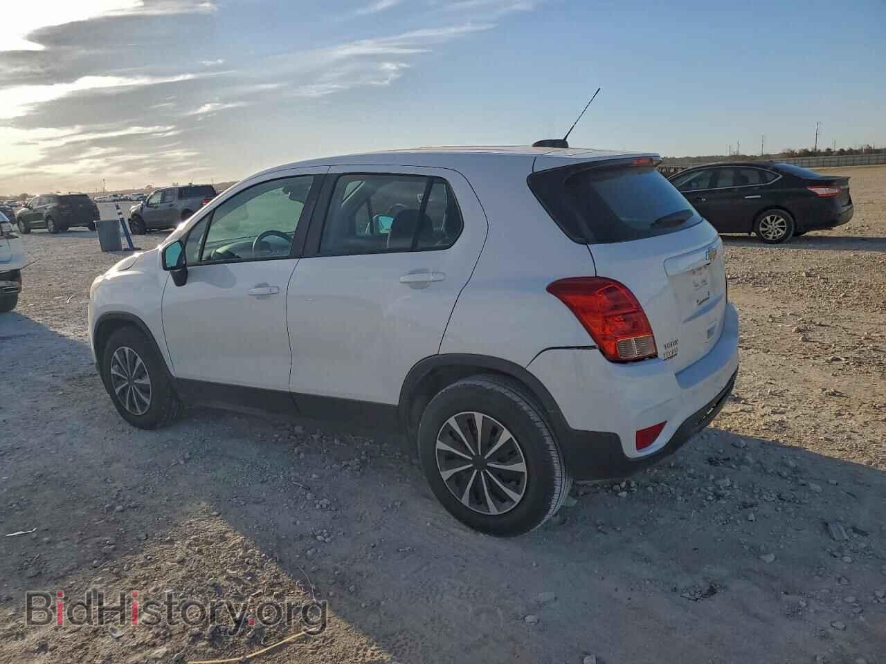 2018 CHEVROLET TRAX - VIN: KL7CJKSB8JB517876 - Фото 2