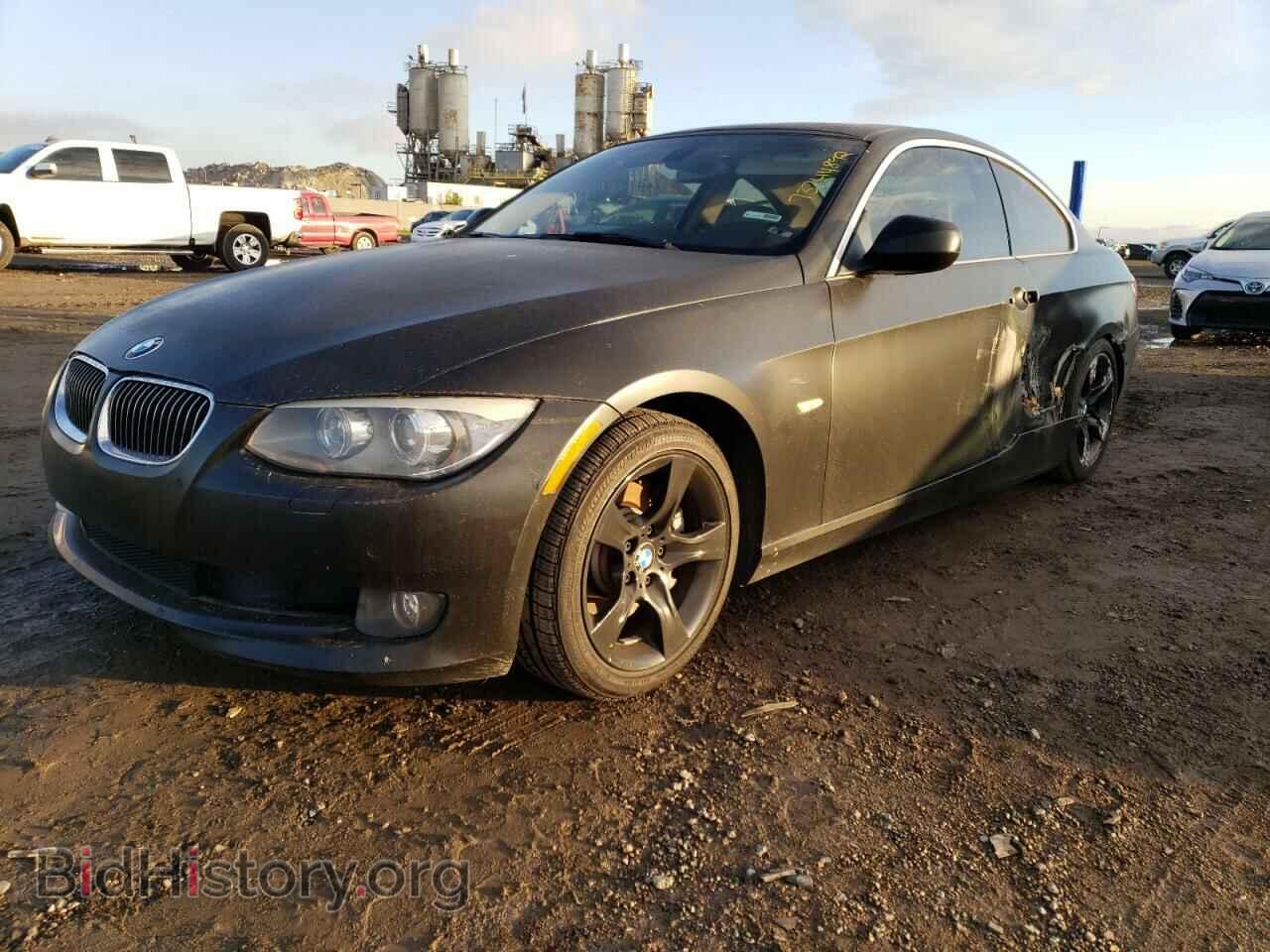 Фотография WBAKG7C52BE801973 - BMW 3 SERIES 2011