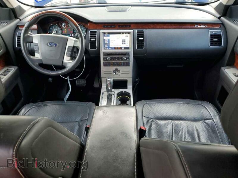 2011 Ford FLEX (VIN 2FMGK5DC3BBD08612) — photo 8 of 14