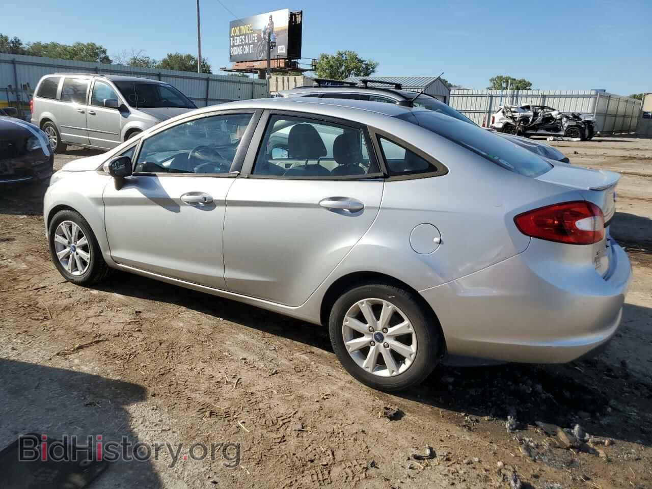 2013 FORD FIESTA - VIN: 3FADP4BJ3DM177967 - Фото 2