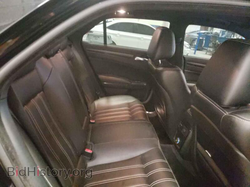 2013 Chrysler 300 (VIN 2C3CCAGT4DH632581) — photo 10 of 12