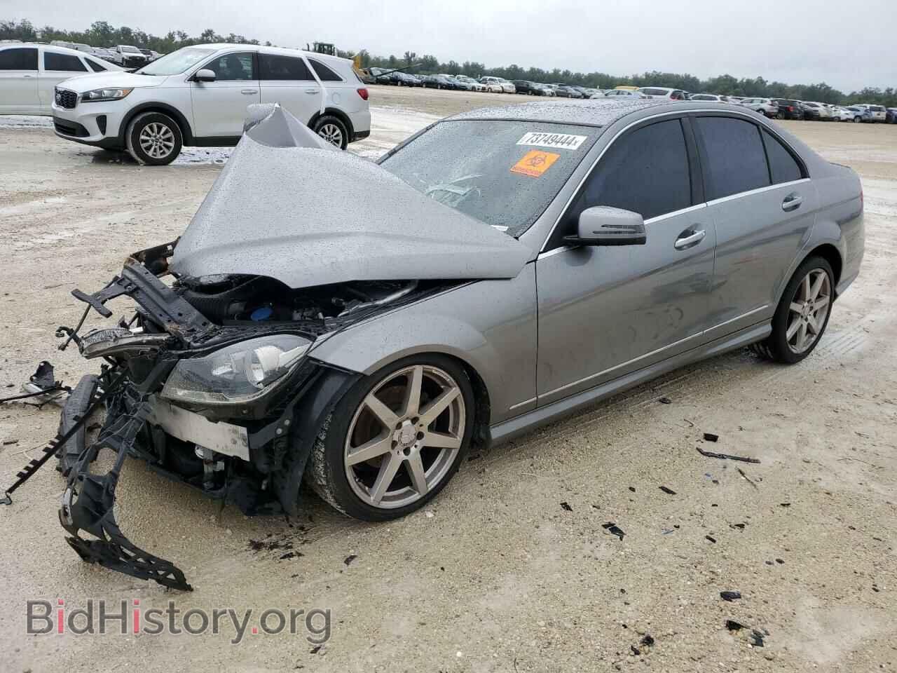 Photo WDDGF4HB2EA960115 - MERCEDES-BENZ C-CLASS 2014