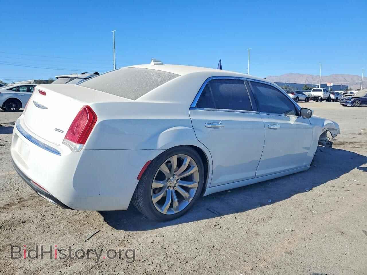 2019 CHRYSLER 300 - VIN: 2C3CCAEG3KH697859 - Photo 3