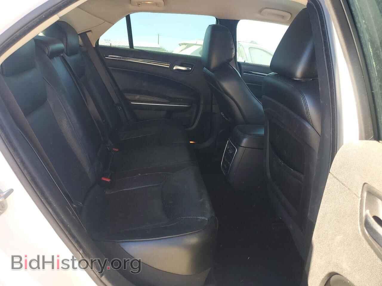 2019 CHRYSLER 300 - VIN: 2C3CCAEG3KH697859 - Photo 10