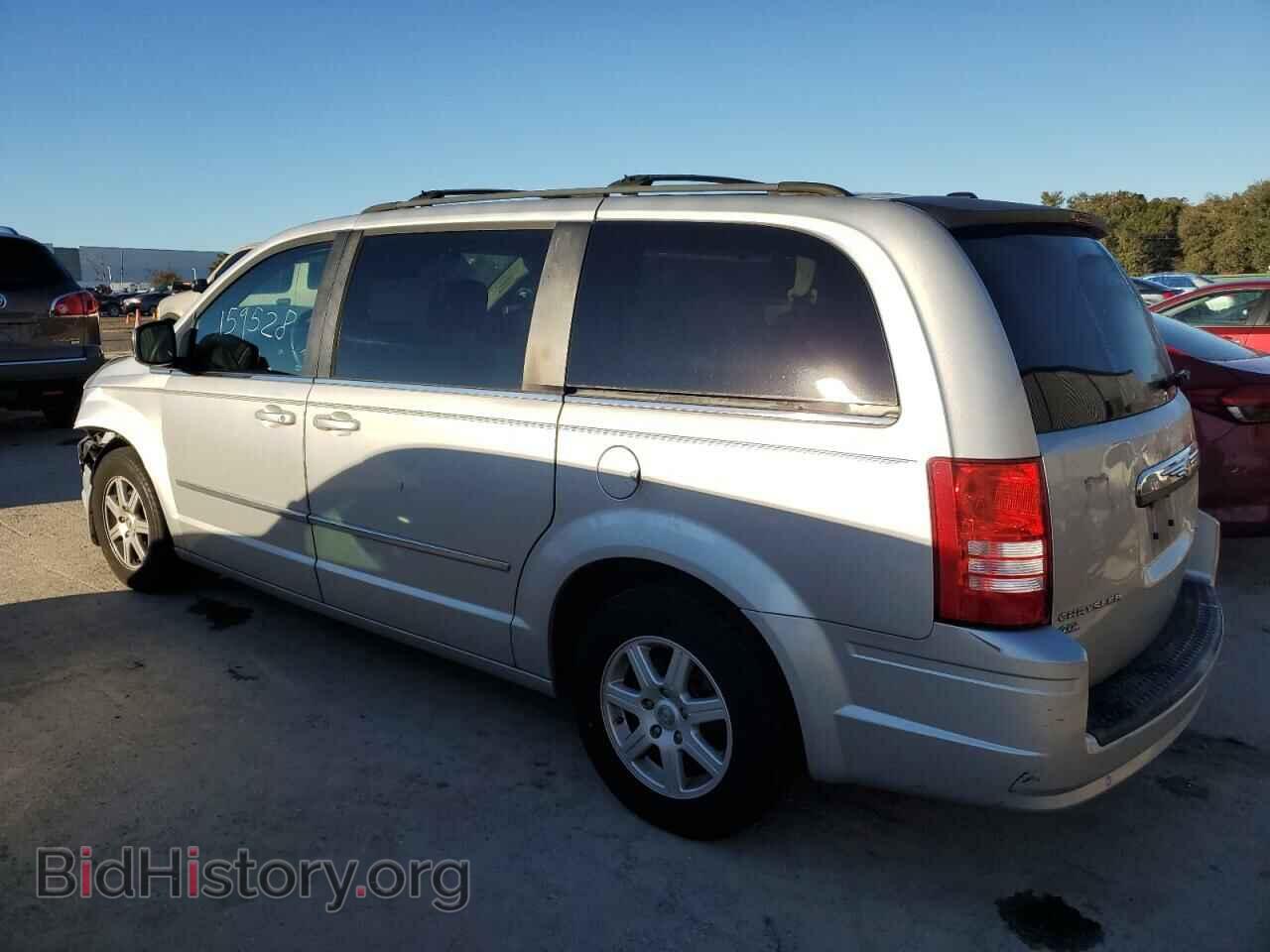 2010 CHRYSLER MINIVAN - VIN: 2A4RR8DX9AR366608 - Фото 2