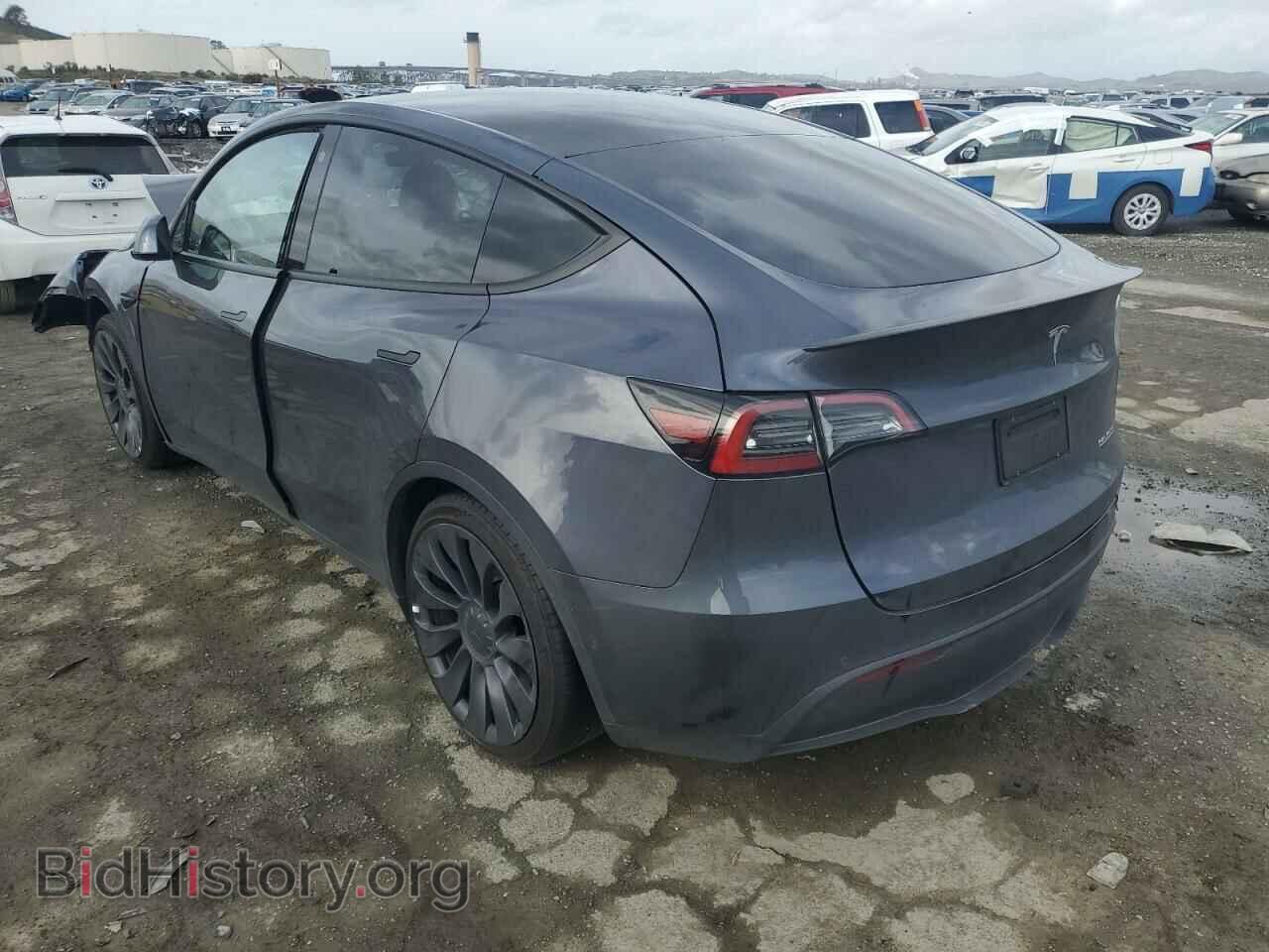 2022 TESLA MODEL Y - VIN: 7SAYGDEF2NF381297 - Фото 2