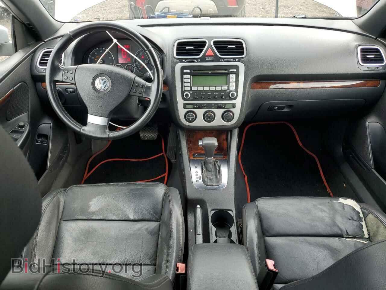 2009 VOLKSWAGEN EOS - VIN: WVWFA71F09V013043 - Photo 8
