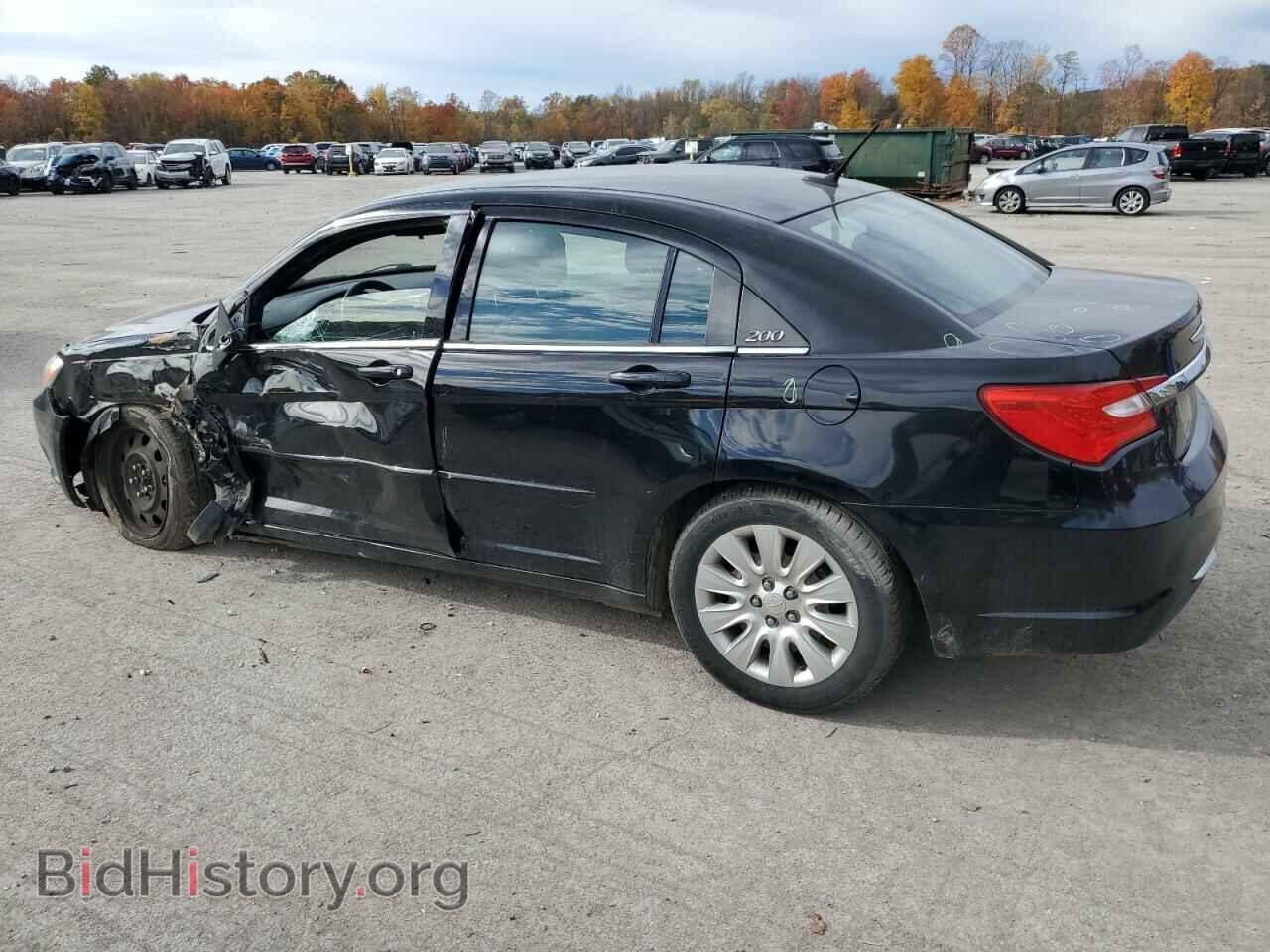 2013 CHRYSLER 200 - VIN: 1C3CCBAB3DN588554 - Фото 2