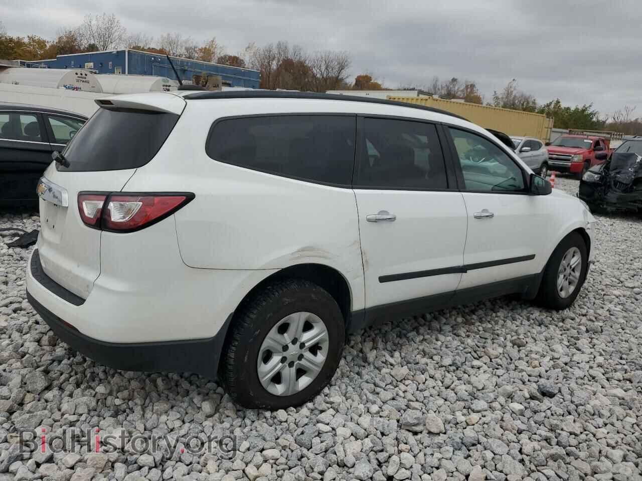2017 CHEVROLET TRAVERSE - VIN: 1GNKVFKDXHJ182090 - Фото 3
