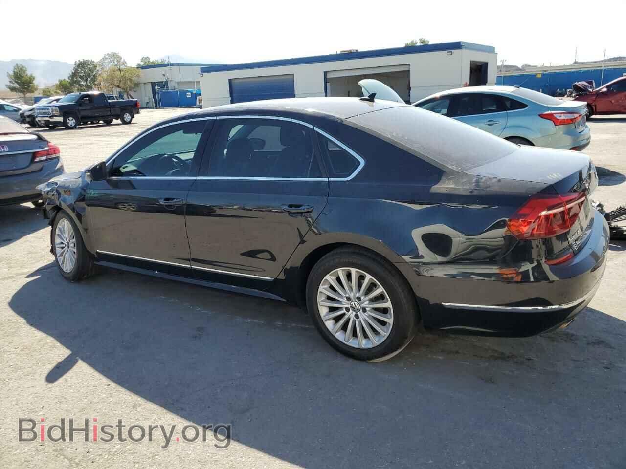 2017 VOLKSWAGEN PASSAT - VIN: 1VWBT7A37HC081202 - Фото 2