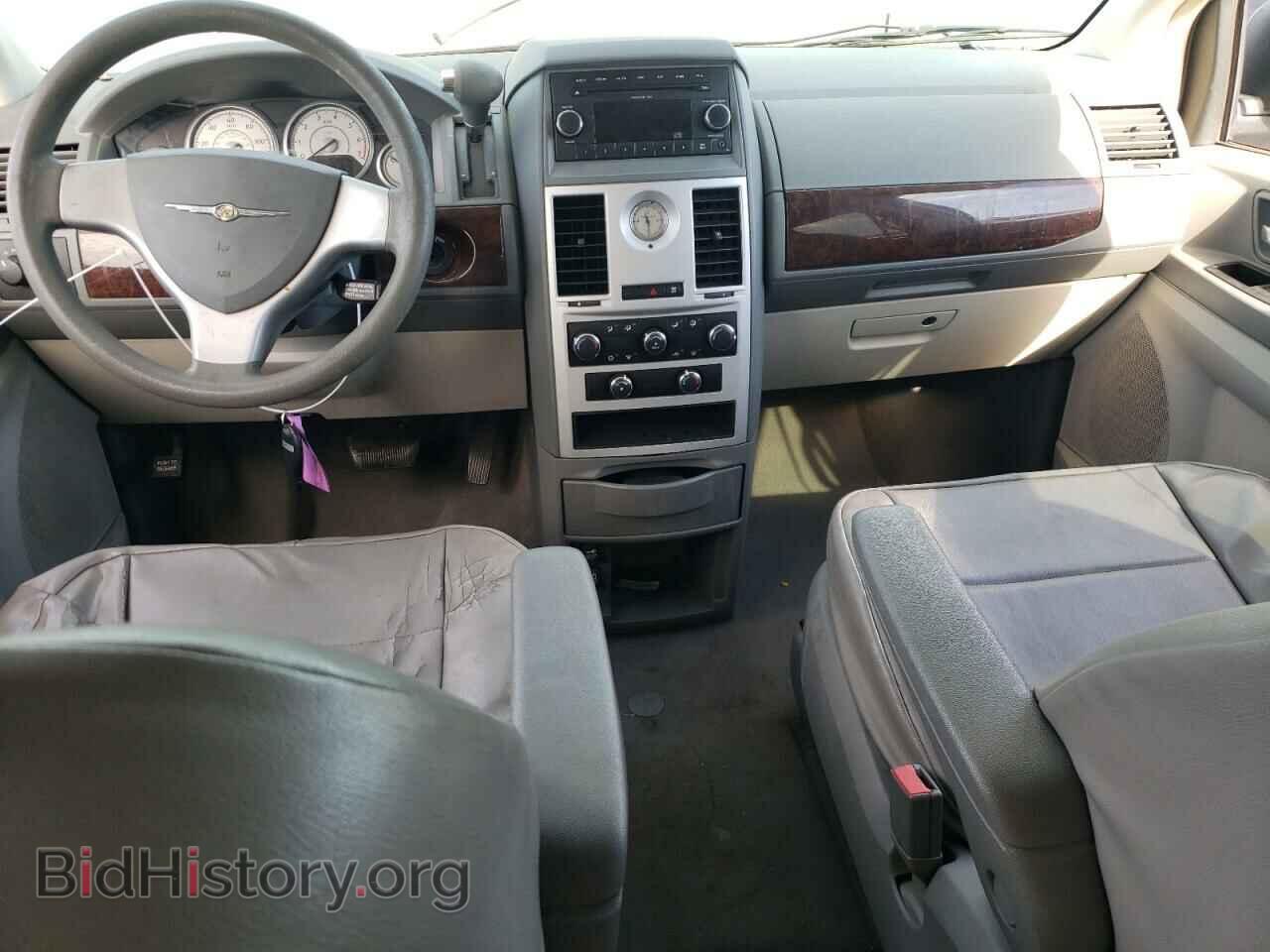 2009 CHRYSLER MINIVAN - VIN: 2A8HR44E09R655955 - Фото 8