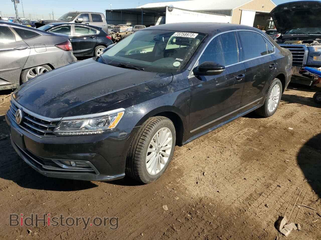 Photo 1VWBT7A39HC006596 - VOLKSWAGEN PASSAT 2017
