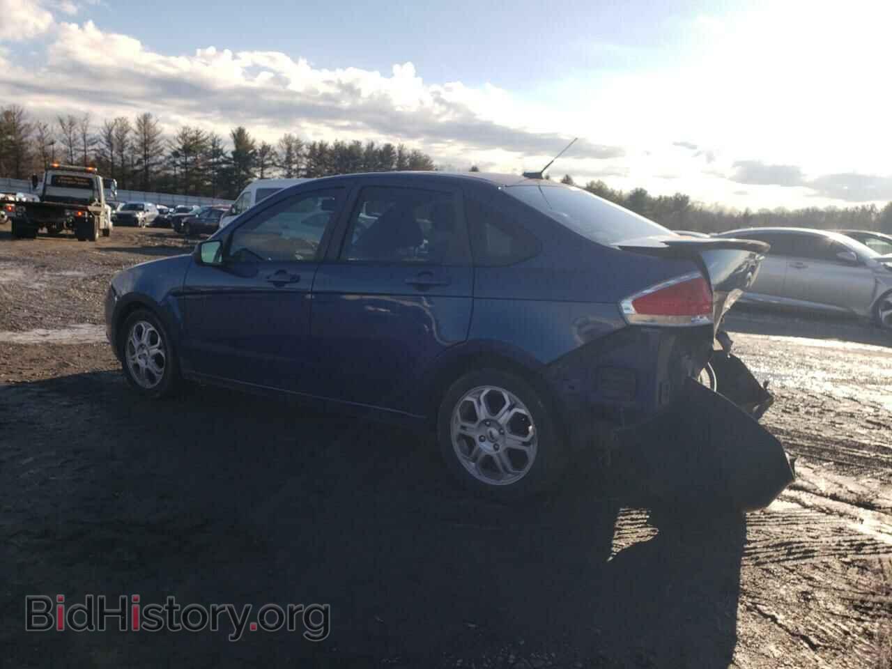 2009 FORD FOCUS - VIN: 1FAHP36N19W139377 - Фото 2