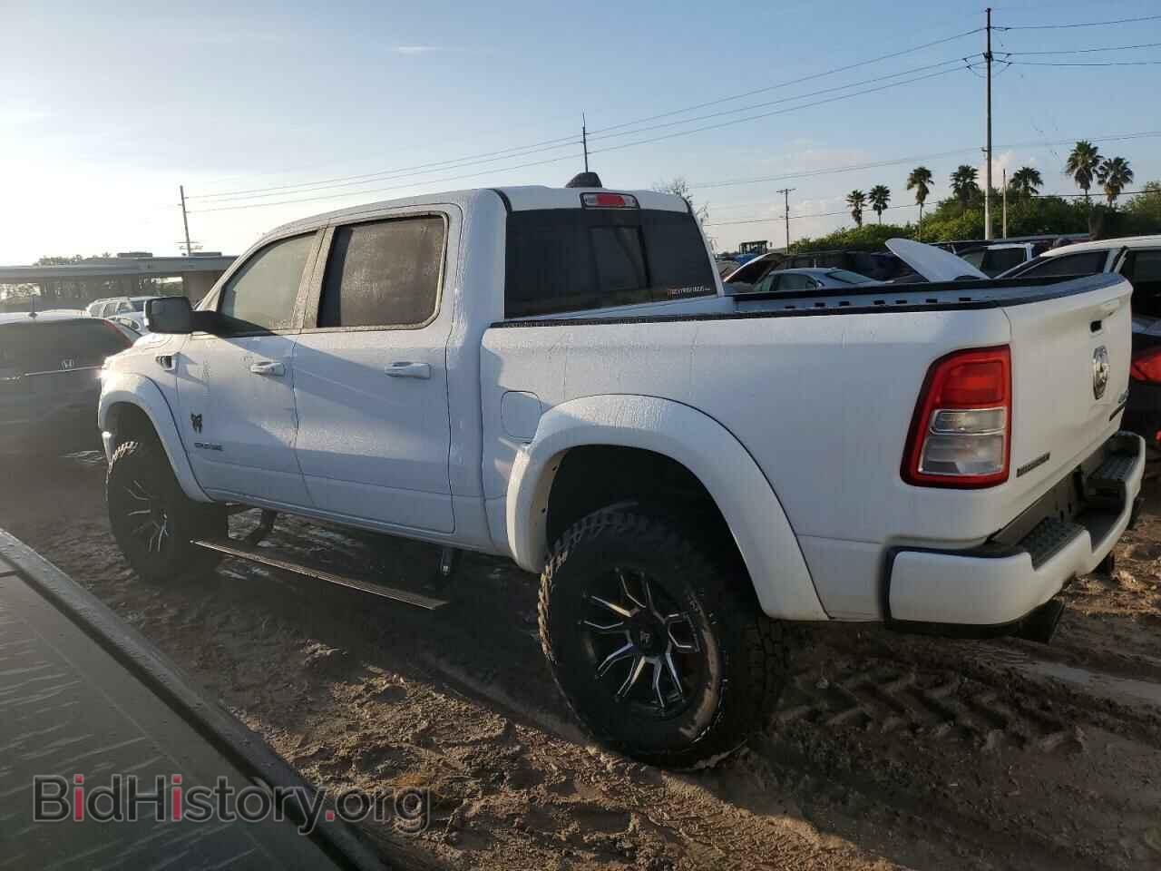 2022 RAM 1500 - VIN: 1C6SRFFT1NN311053 - Фото 2