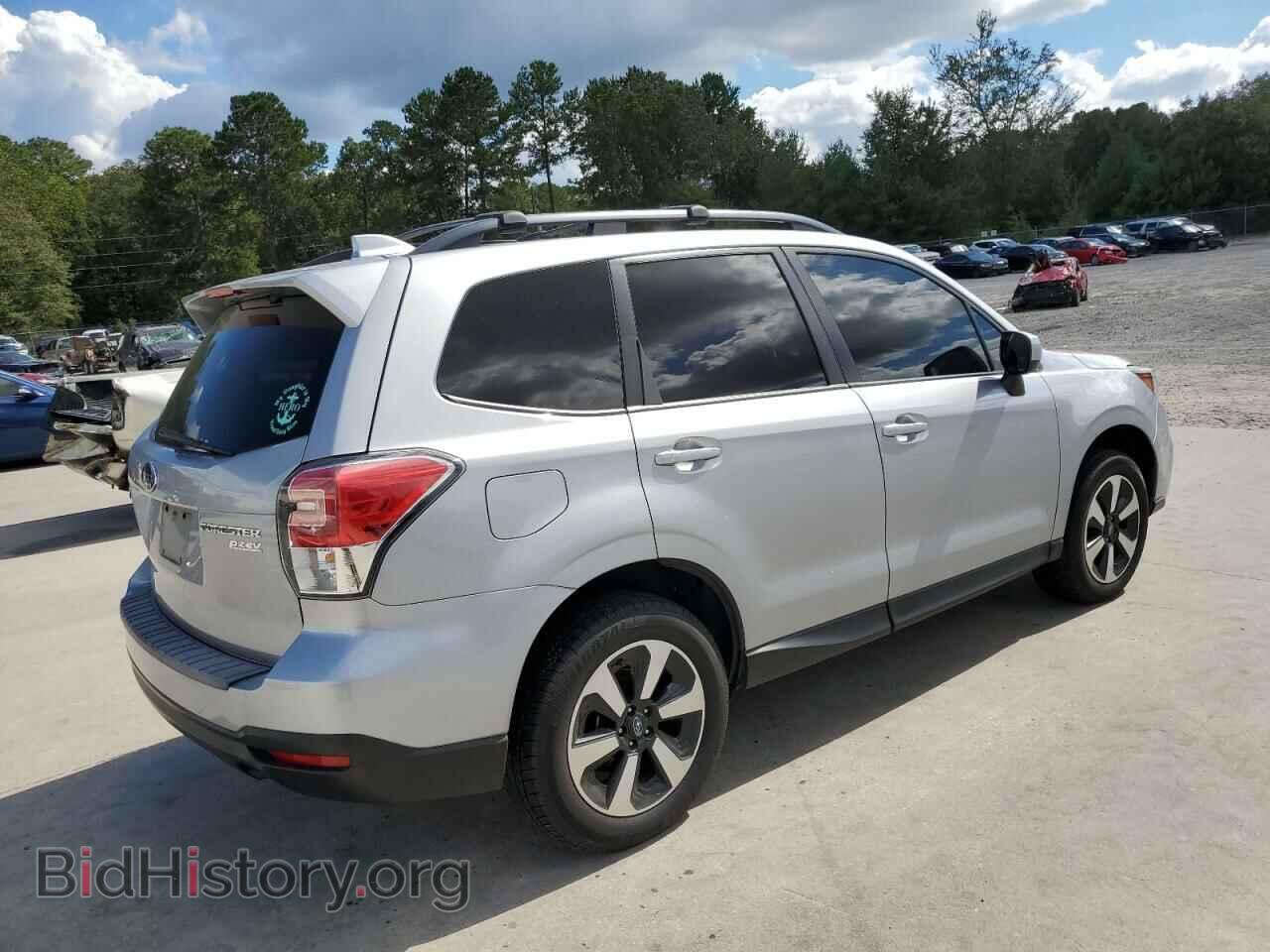 2017 SUBARU FORESTER - VIN: JF2SJADC2HH552002 - Фото 3