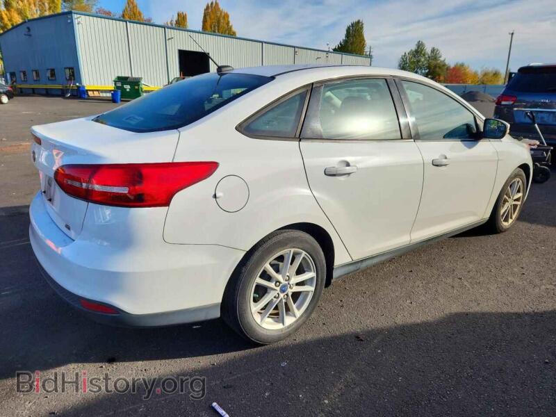 2017 Ford FOCUS (VIN 1FADP3F24HL308750) — фото 3 из 12