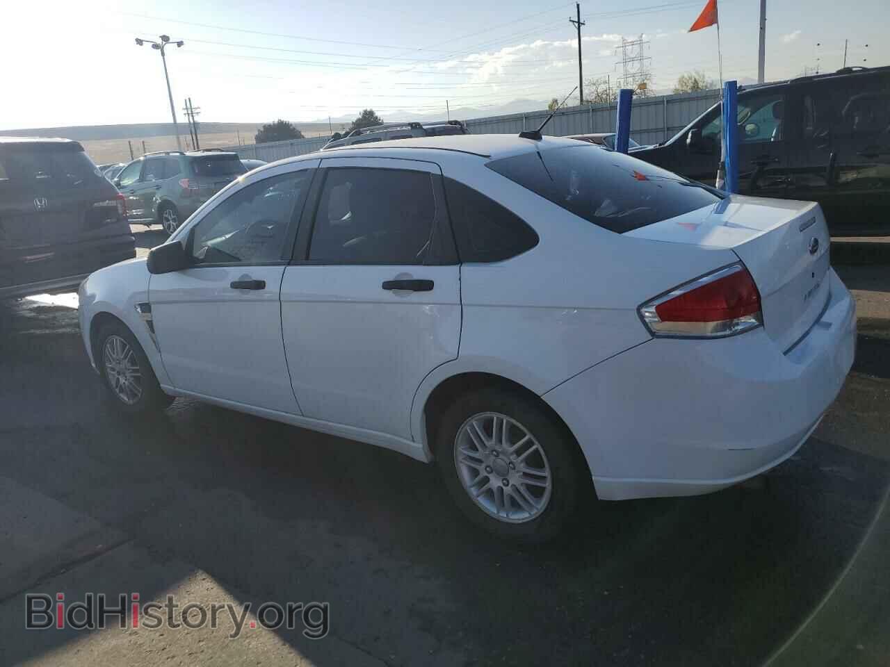 2008 FORD FOCUS - VIN: 1FAHP35N28W205063 - Фото 2