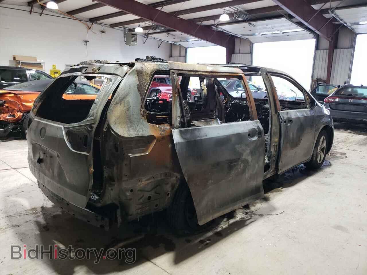 2011 TOYOTA All Models - VIN: 5TDKK3DC6BS039748 - Photo 3