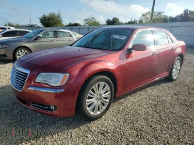 2014 Chrysler 300, красный — VIN 2C3CCARG4EH241898, Copart