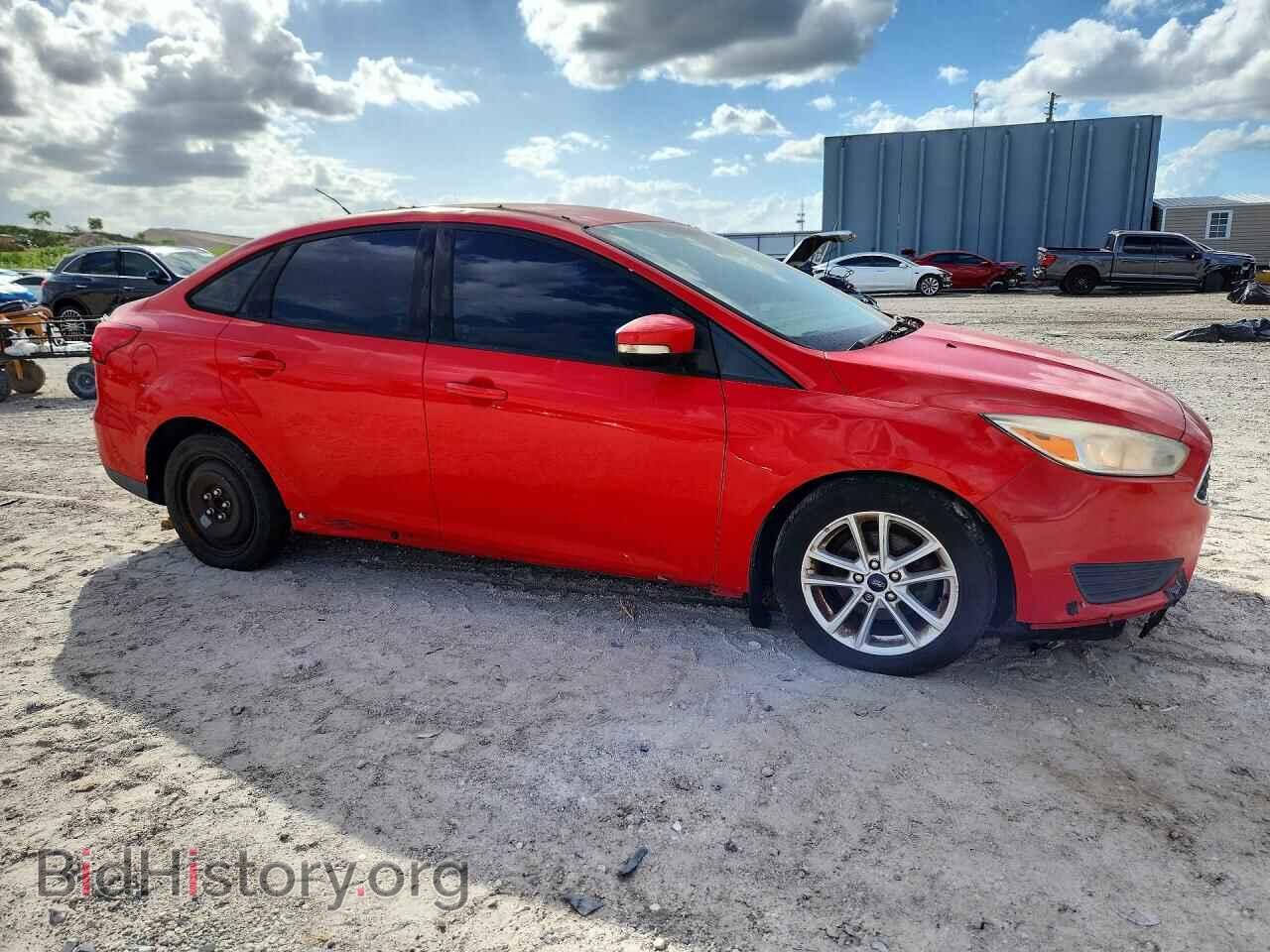 2017 Ford FOCUS (VIN 1FADP3F20HL216826) — photo 4 of 12