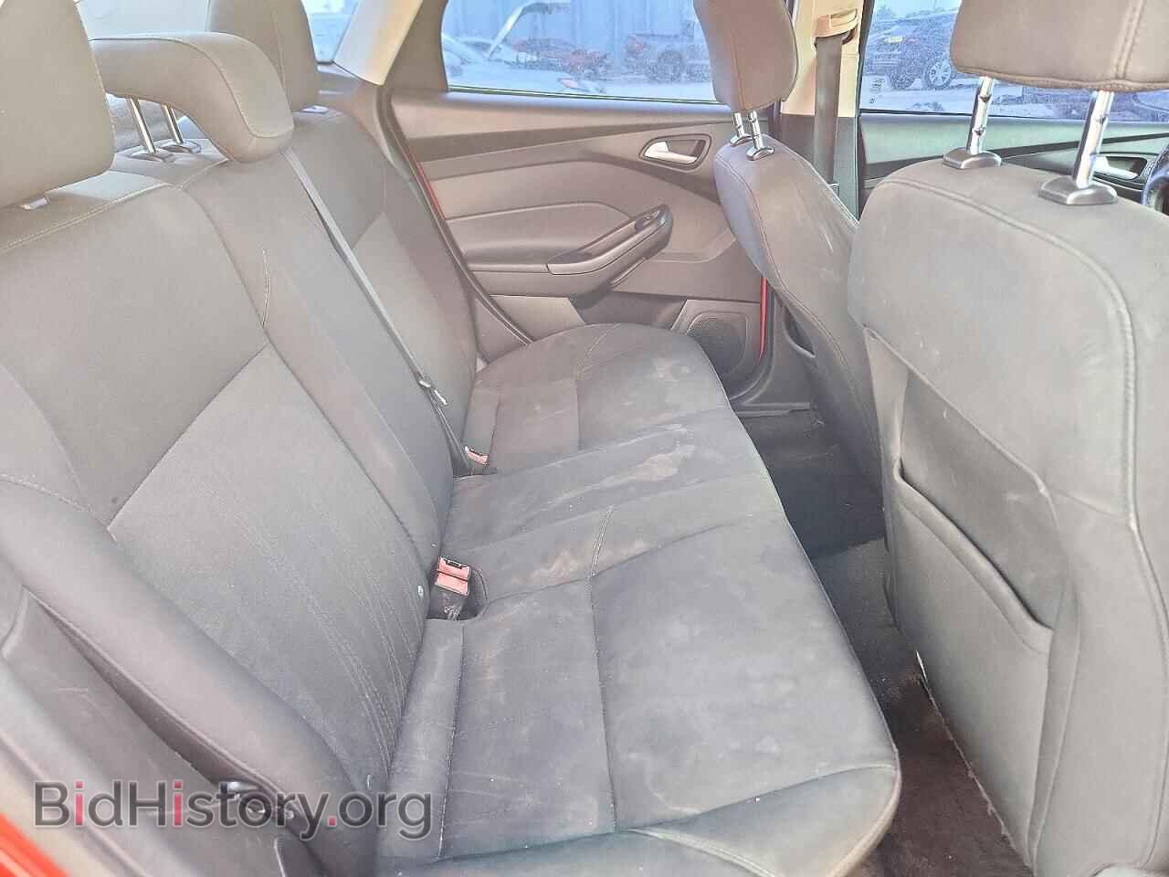 2017 Ford FOCUS (VIN 1FADP3F20HL216826) — photo 10 of 12