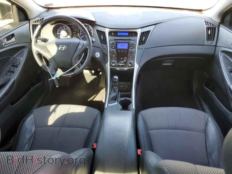2011 Hyundai SONATA (VIN 5NPEC4AC3BH088691) — фото 8 из 12