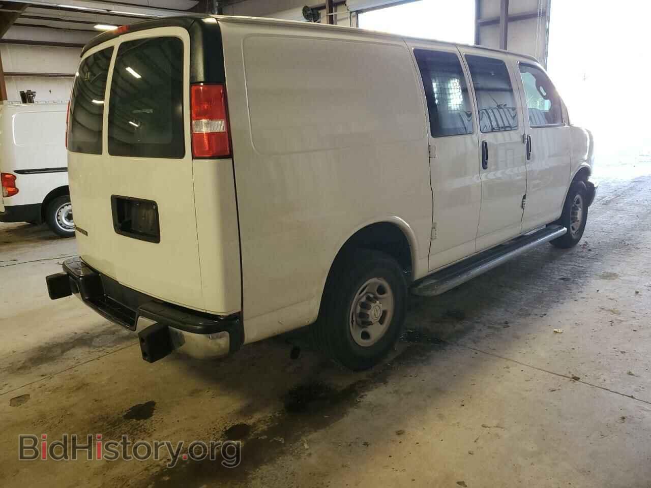 2019 CHEVROLET EXPRESS - VIN: 1GCWGAFG6K1275272 - Фото 3