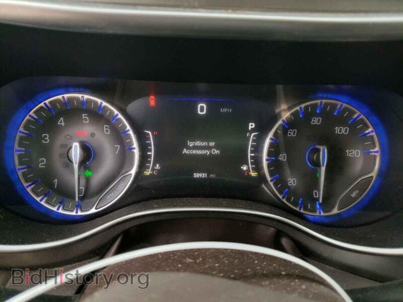 2019 Chrysler PACIFICA (VIN 2C4RC1EG4KR708819) — photo 9 of 13