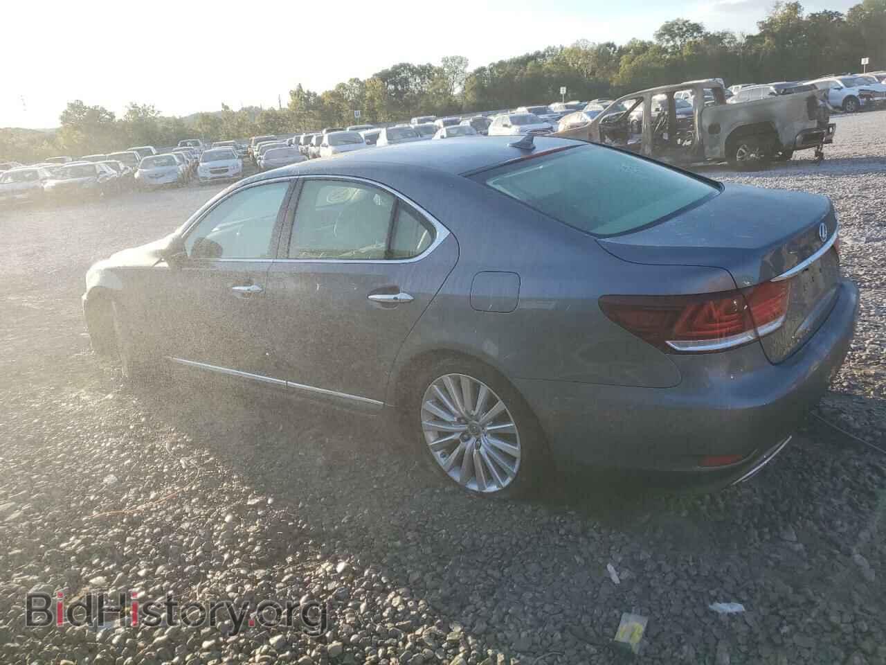 2013 LEXUS LS460 - VIN: JTHBL5EF1D5121900 - Photo 2