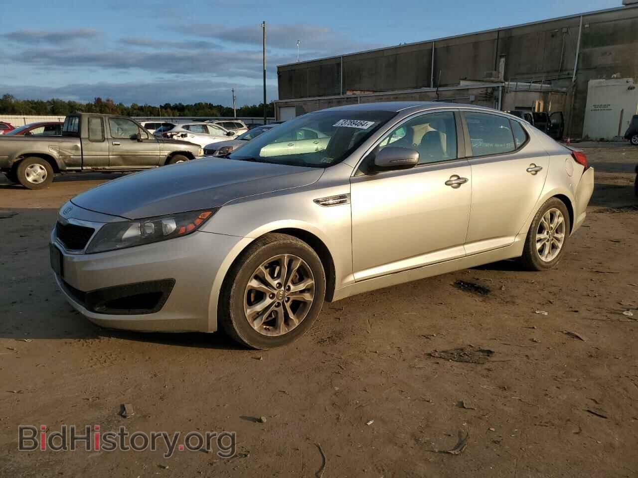 Photo KNAGN4A70B5076033 - KIA OPTIMA 2011