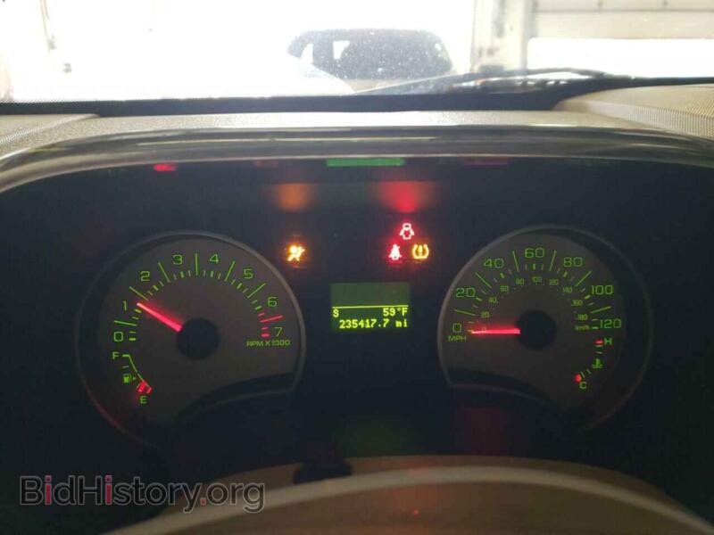 2006 Ford EXPLORER (VIN 1FMEU74E96UB70959) — photo 9 of 13