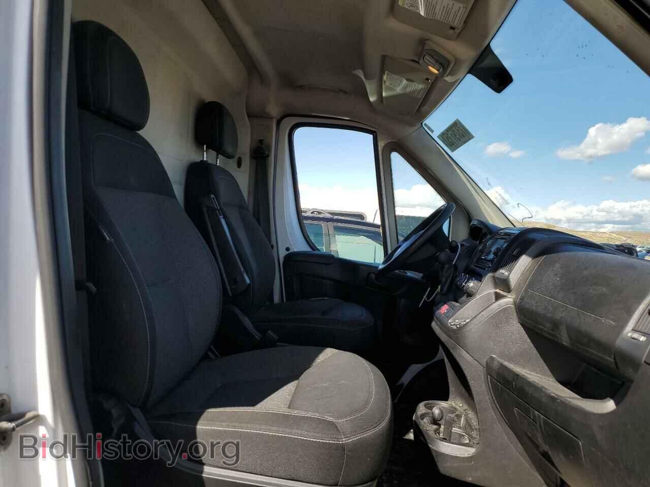 2017 RAM All Models - VIN: 3C6TRVDG5HE507056 - Photo 10