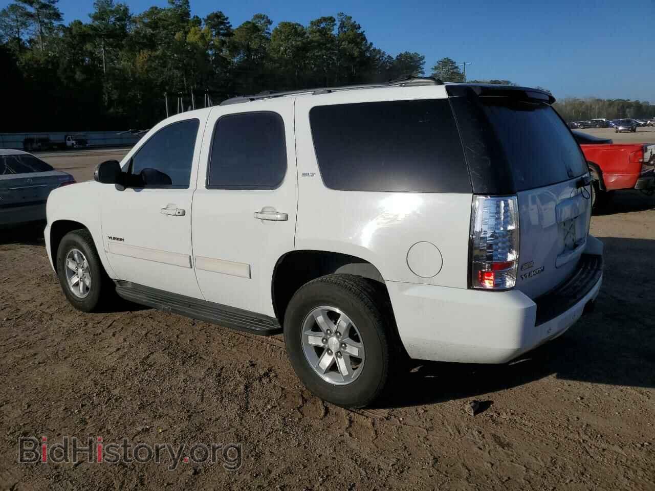2011 GMC YUKON - VIN: 1GKS1CE07BR366654 - Фото 2